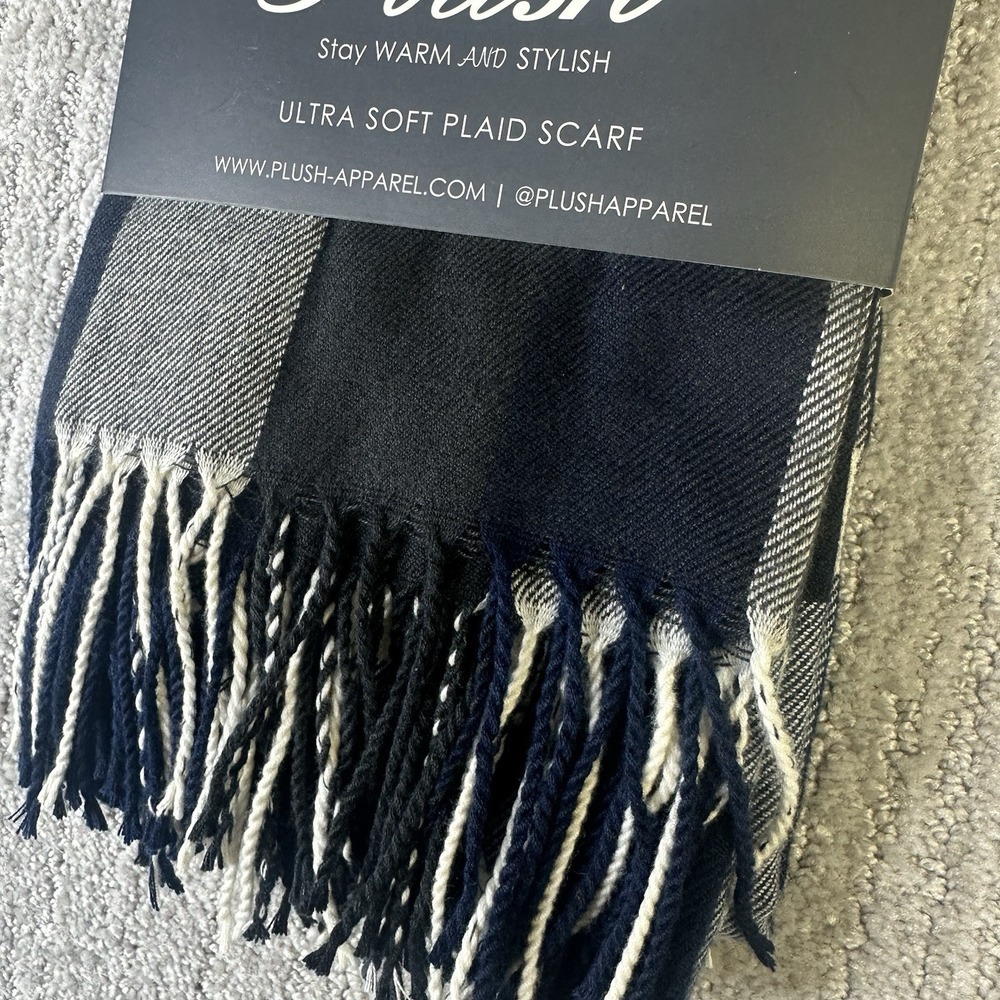 PLUSH Ultra Soft Fleece Navy Blue Buffalo Plaid Fringe Scarf - Picture 2 of 3